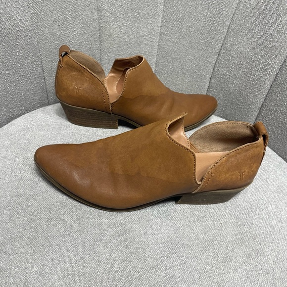 Frye Rowen Slip On Ankle Boots Booties Cognac Leather Finish Women Size 8.5 - Picture 12 of 12